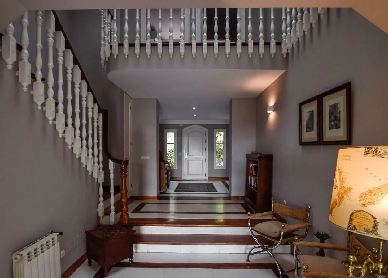 לינה וארוחת בוקר מאלגה Villa Antumalal B&B (Adults Only)
