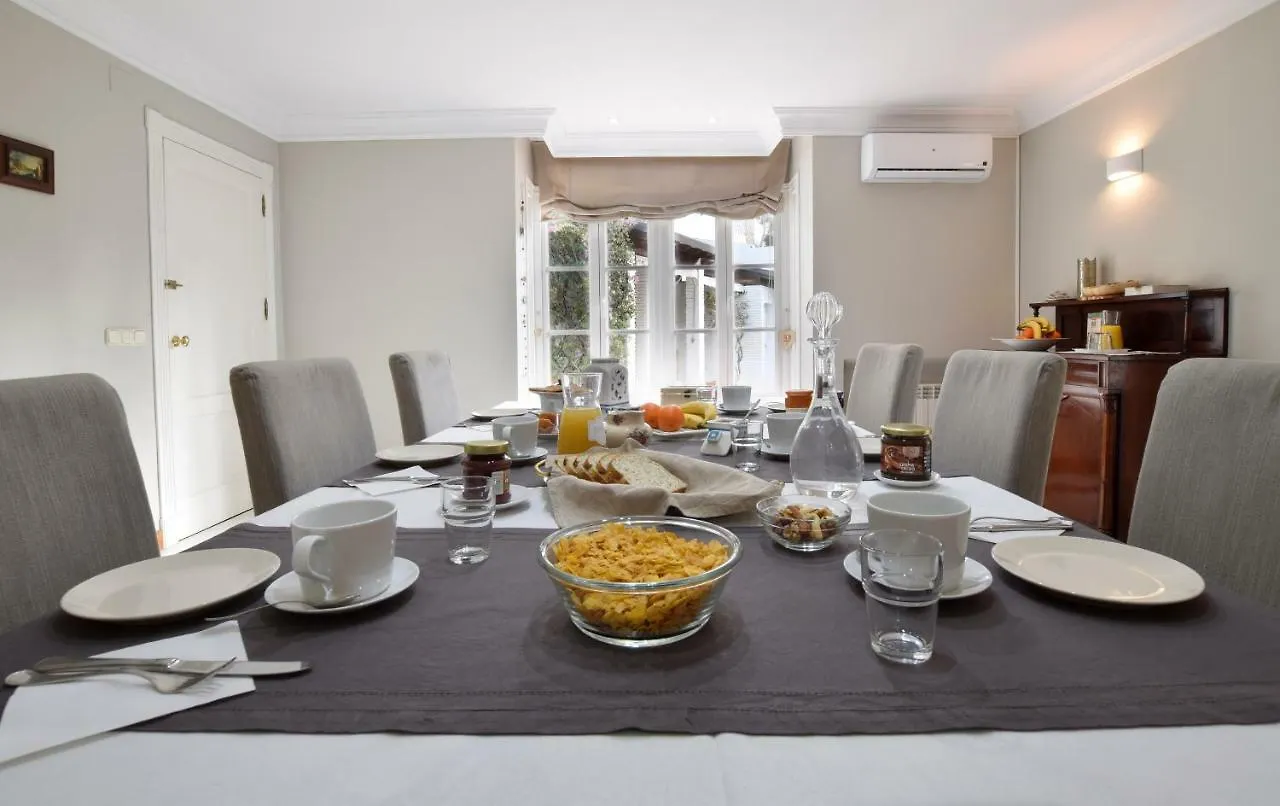 *** לינה וארוחת בוקר מאלגה Villa Antumalal B&B (Adults Only) ספרד