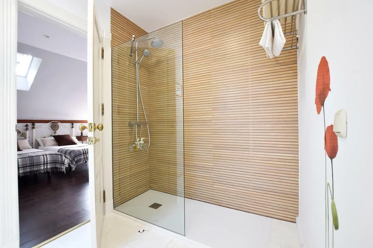 לינה וארוחת בוקר מאלגה Villa Antumalal B&B (Adults Only)