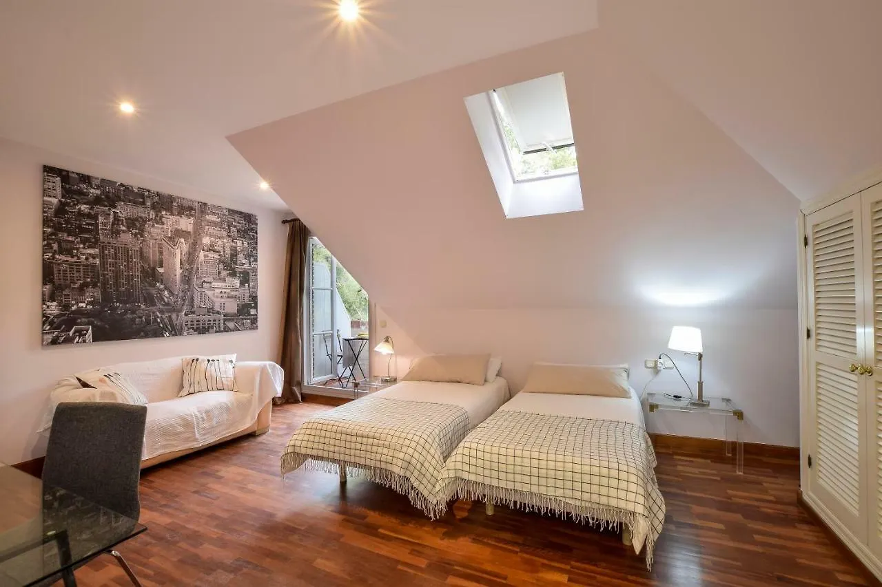 מאלגה Villa Antumalal B&B (Adults Only) לינה וארוחת בוקר