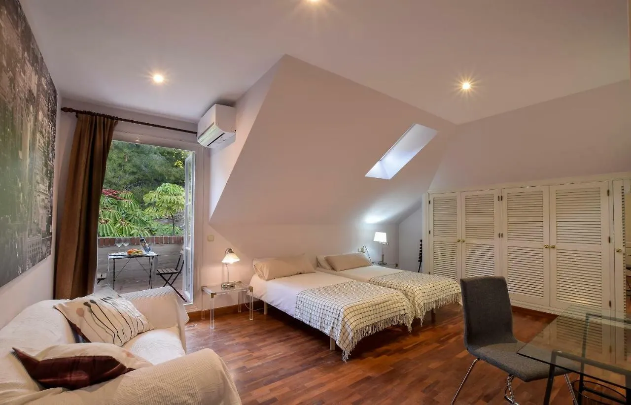 מאלגה Villa Antumalal B&B (Adults Only) לינה וארוחת בוקר